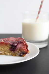 Berry Upside-down cake 2