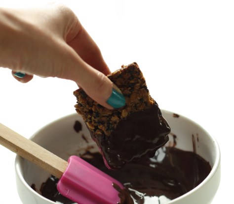 Ginger, chocolate flapjacks 8