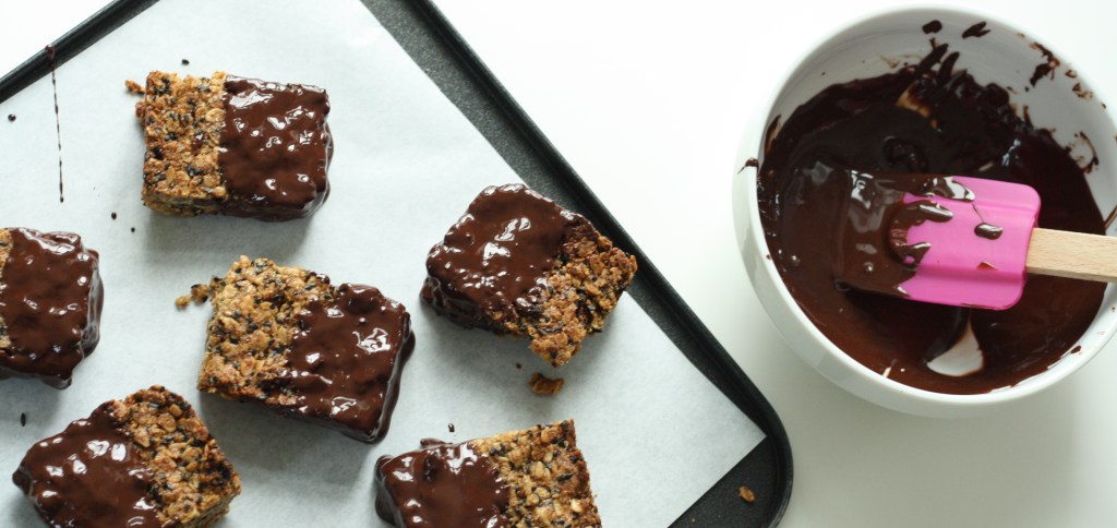 Ginger, chocolate flapjacks 1