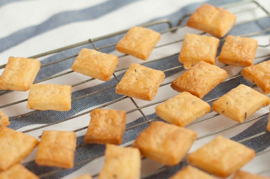 Cheese Thyme Crackers 3